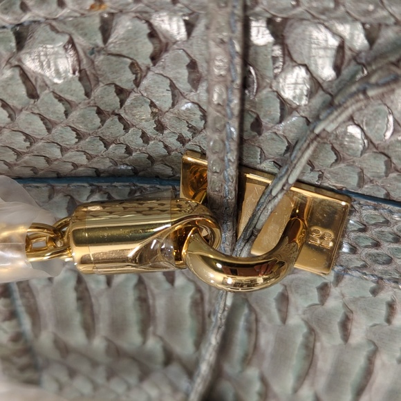 NWT Kate Spade Mini Kylie snakeskin-like, gold chain strap, drawstring purse - Picture 3 of 13
